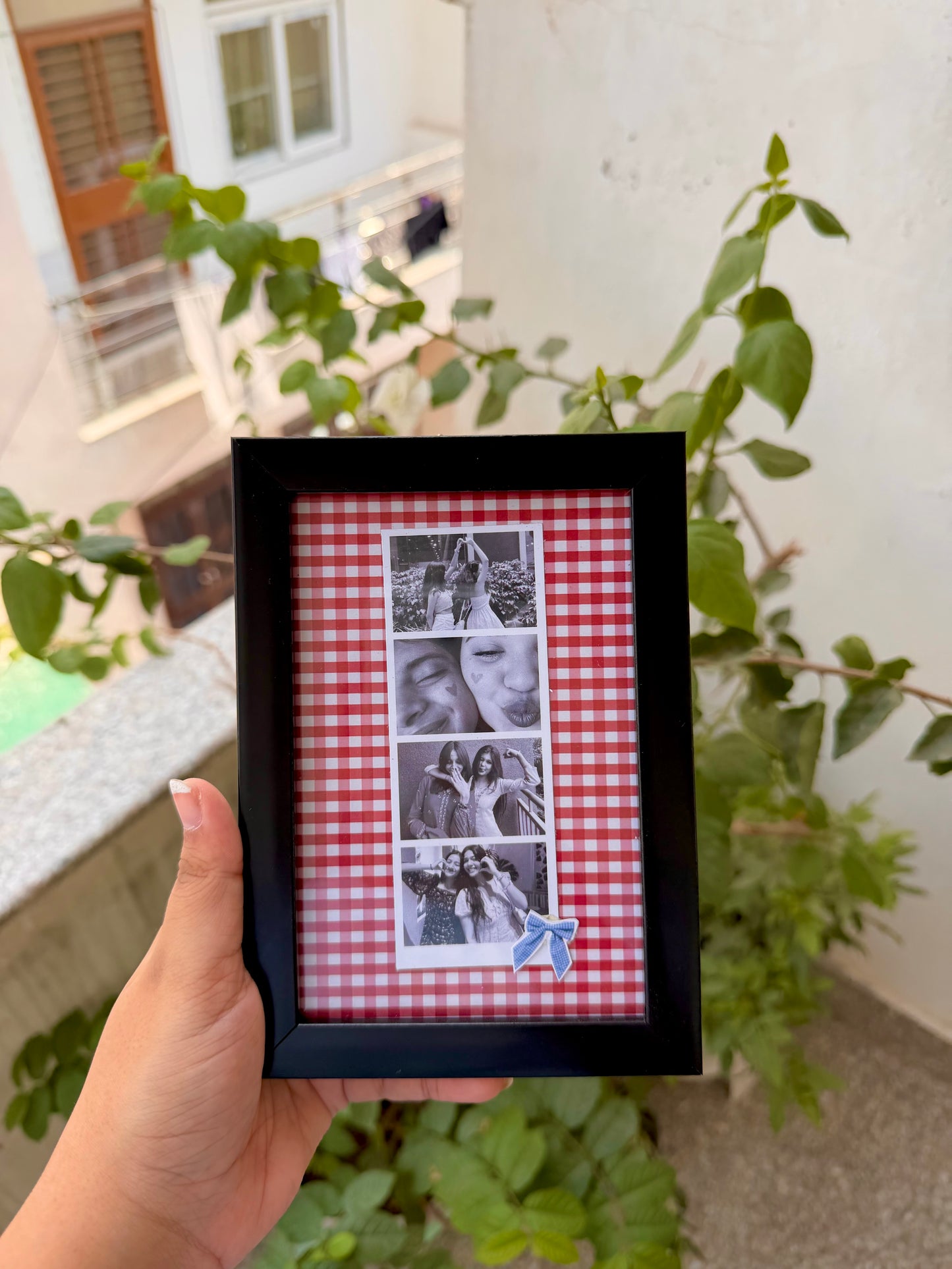 Strip Photo frame