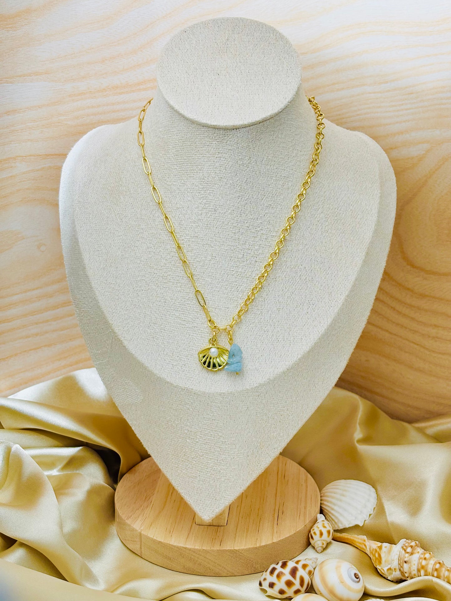 Sagar Moti Charm Necklace